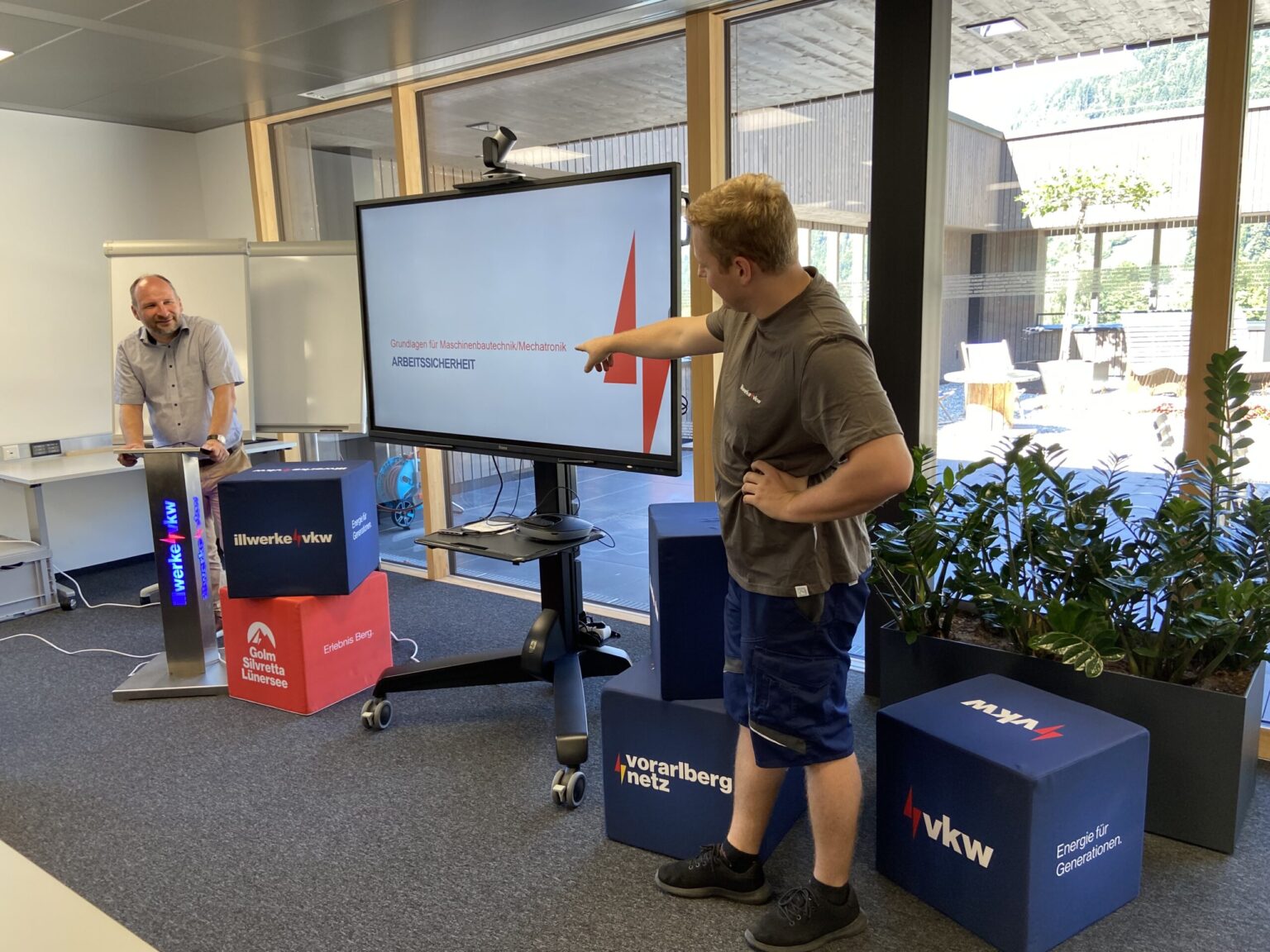 Lehre bei der illwerke vkw – Informationen für Lehrer:innen